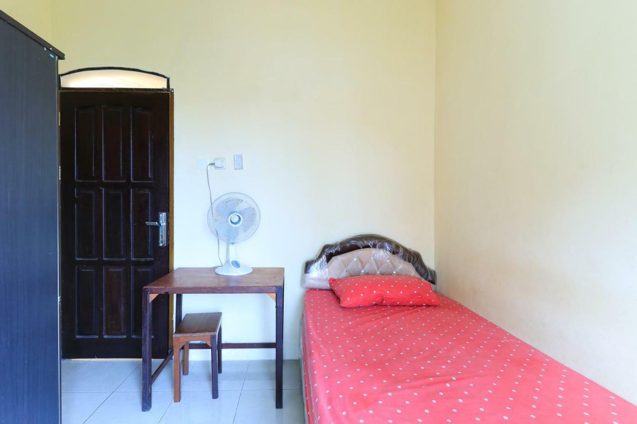 Sentosa76 Guest House Balikpapan  Exterior photo